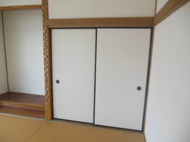 加治屋平家戸建貸家の内装写真