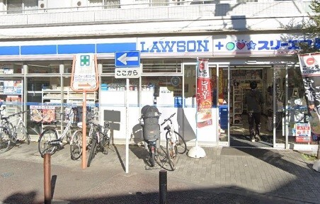 コンビニ　ローソン・スリーエフ港北綱島駅前店（コンビニ）まで25m