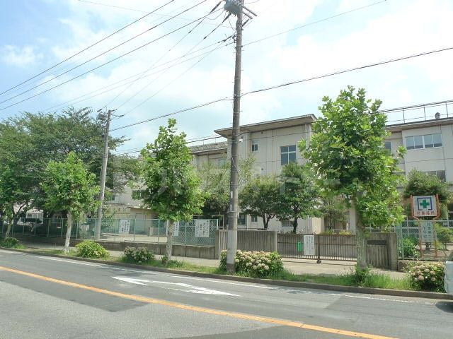 小学校　柏市立松葉第二小学校（小学校）まで1050m