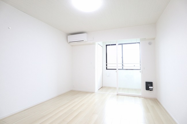 居室・リビング　※別部屋のイメージ写真です。