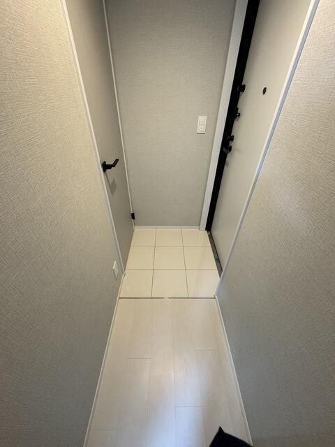 玄関　ツヴァイテ小竹向原　練馬区小竹町2