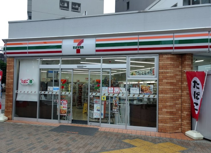 コンビニ　セブンイレブン 神戸鯉川筋店（コンビニ）まで162m