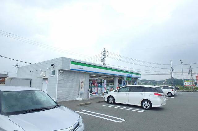 コンビニ　ファミリーマート久居庄田店（コンビニ）まで446m