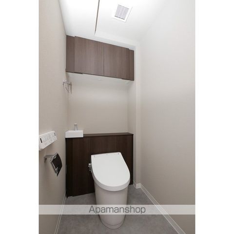 ＪＲ山手線 目黒駅 徒歩5分 6階建 築25年のトイレ写真