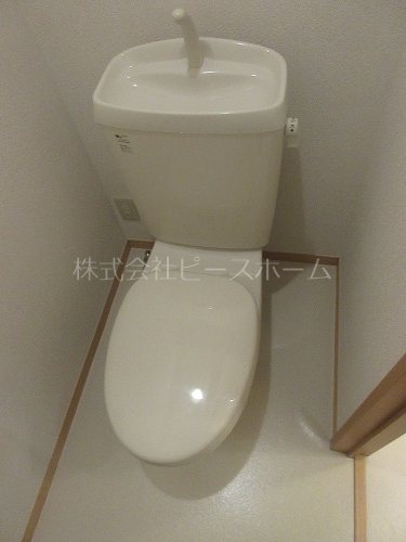 トイレ　別号室参考写真