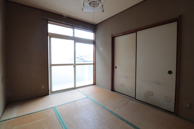 コーポしおのやの居間写真
