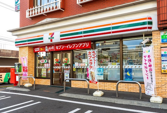 コンビニ　セブンイレブン千歳千代田店（コンビニ）まで376m