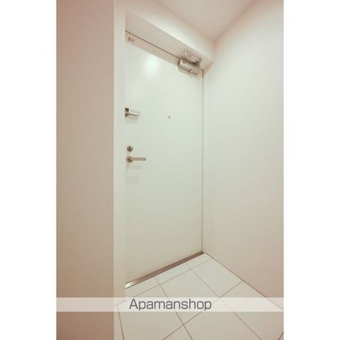 EXAM下北沢IVの玄関写真
