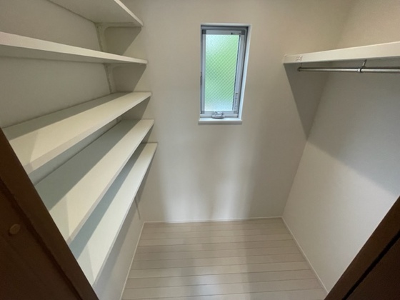 収納　※別部屋の写真です