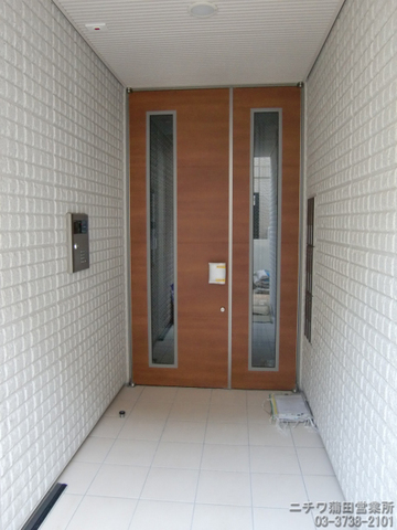 ロビー　オートロック