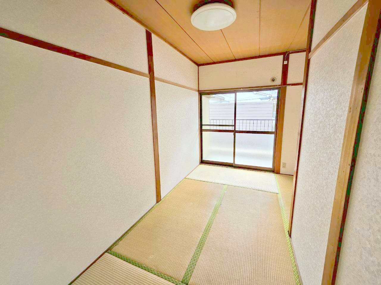 三条三和ハイツの居間写真