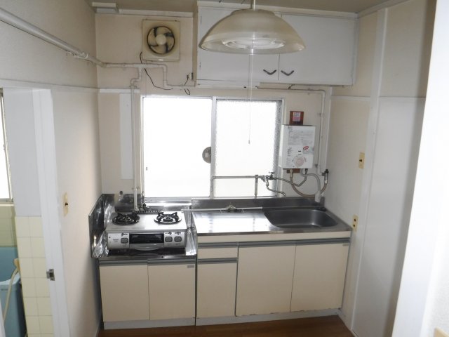 キッチン　他のお部屋の参考写真となります。
