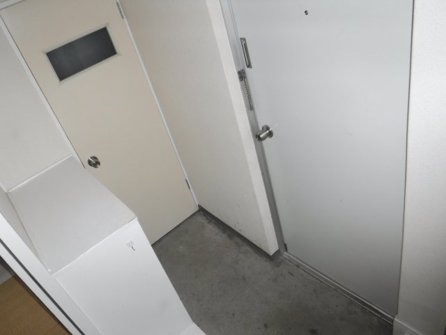 玄関　他のお部屋の参考写真となります。