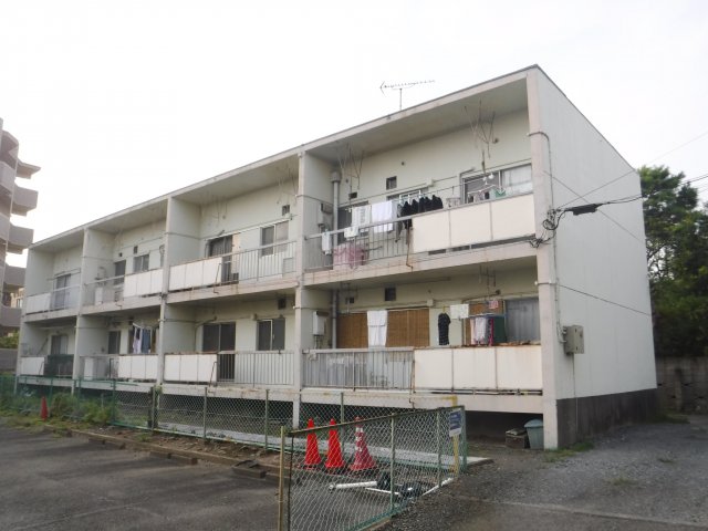 建物外観　近隣に大型スーパー御座います☆２人入居可☆