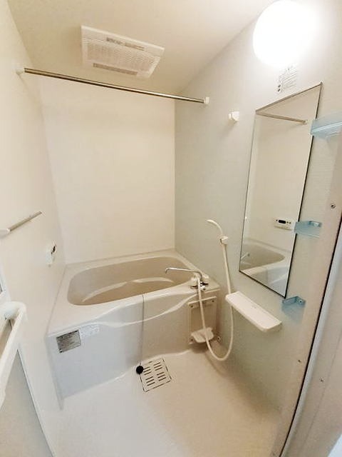 バス・シャワールーム　追い焚き・浴室乾燥できます。