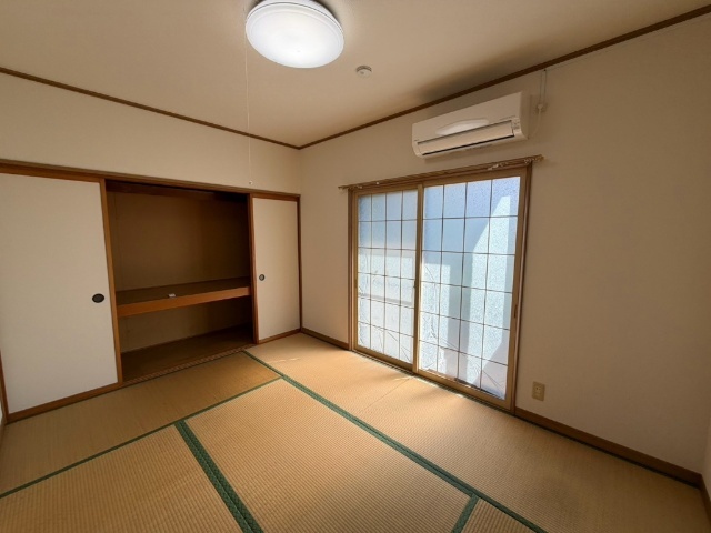 リバーサイド苫生IIの内装写真