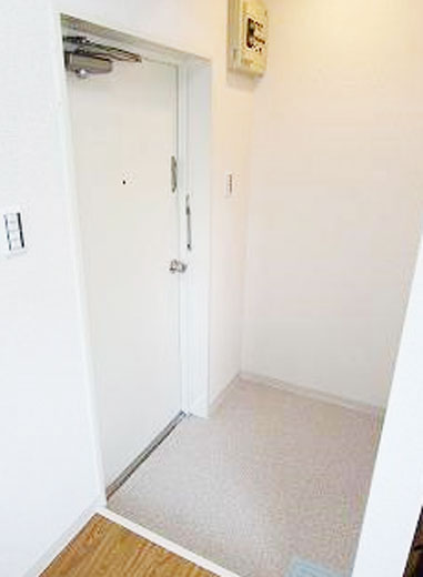 ロゼ桜木町の玄関写真