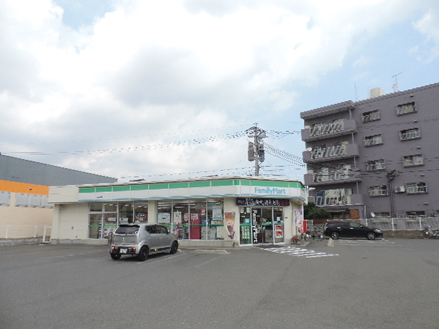 コンビニ　ファミリーマート八幡御開店（コンビニ）まで287m