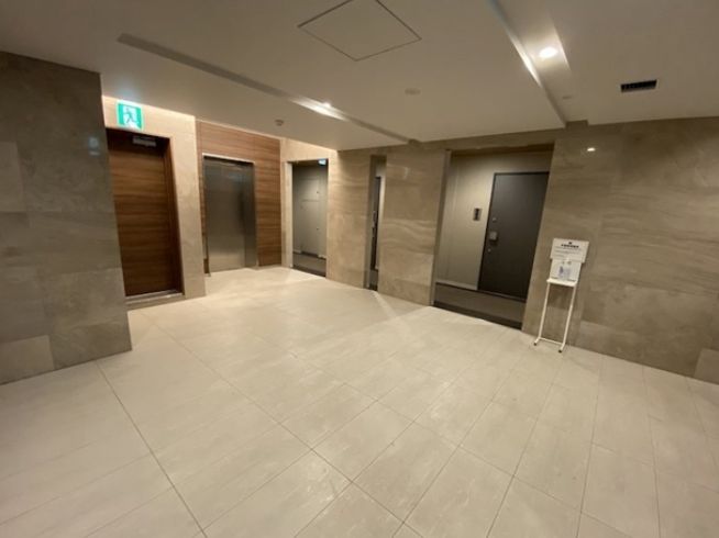 東急東横線 都立大学駅 徒歩4分 11階建 築8年の外観写真