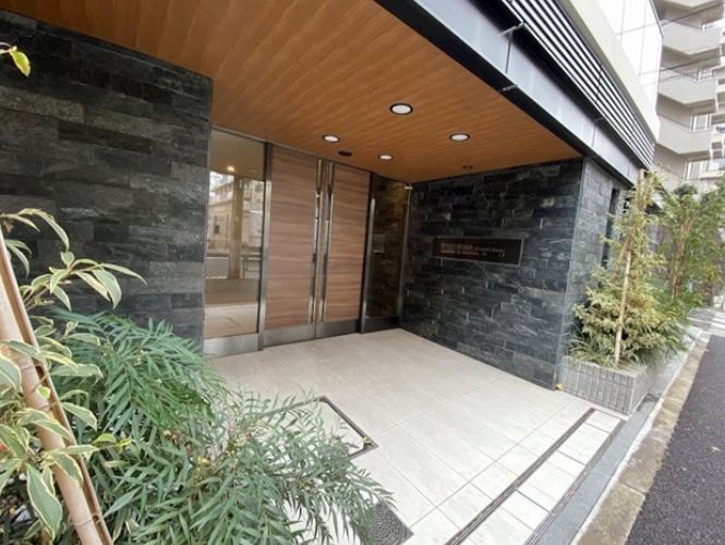 東急東横線 都立大学駅 徒歩4分 11階建 築8年の外観写真