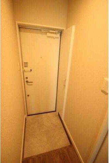 玄関　※同建物　別室参考写真