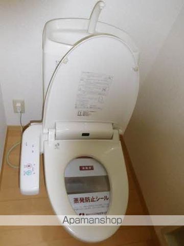 ＪＲ奥羽本線 秋田駅 バス乗車時間：10分 最寄りバス停で下車 徒歩4分 2階建 築20年のトイレ写真