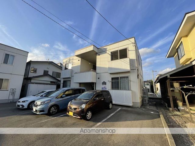 ＪＲ奥羽本線 秋田駅 バス乗車時間：10分 最寄りバス停で下車 徒歩4分 築20年