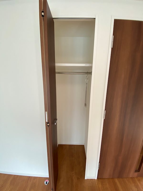 収納　反転間取り写真
