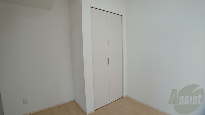収納　寝室の収納です。部屋がすっきり片付きます。