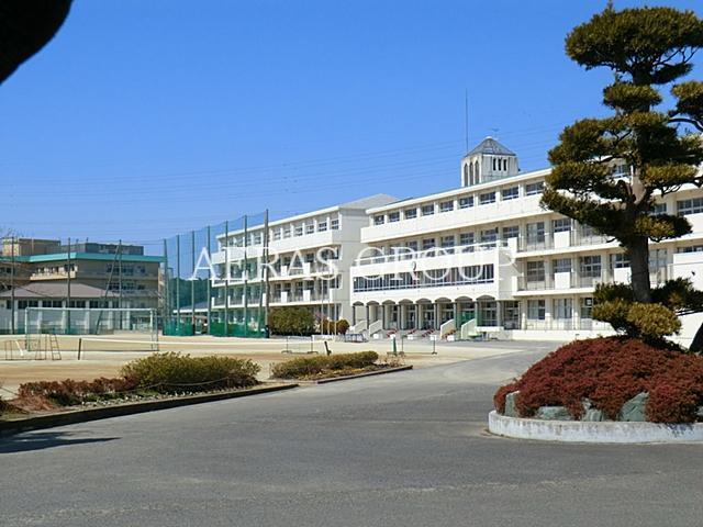 中学校　松戸市立小金北中学校（中学校）まで1019m