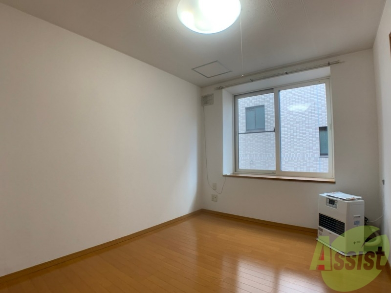 居室・リビング　広くてキレイなお部屋が広がっていて、充実した生活が送れそう。
