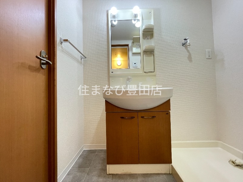 洗面設備　同型別部屋写真