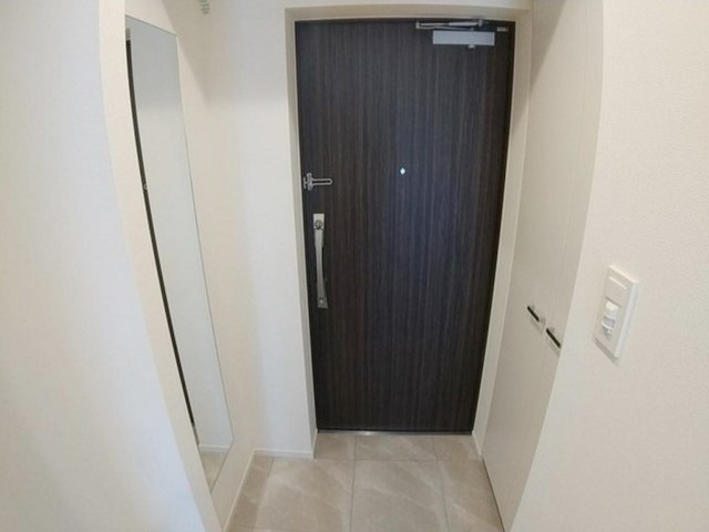 玄関　別部屋同仕様タイプ