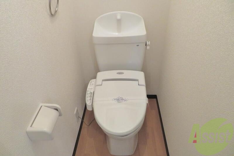 トイレ　トイレにはウォッシュレットが備えられております。