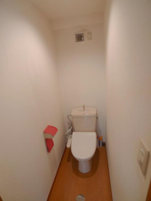 幸ビルのトイレ写真