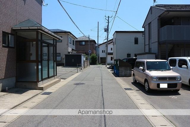 その他　前面道路（その他）まで0m