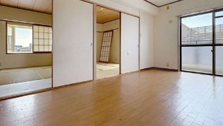 ＪＲ香椎線 舞松原駅 徒歩11分 4階建 築38年の居間写真