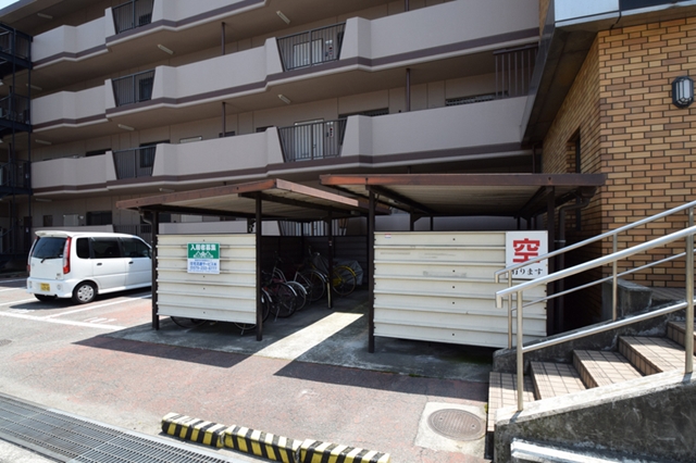 駐車場　駐車場・駐輪場