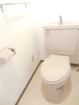 コート・イシハラのトイレ写真