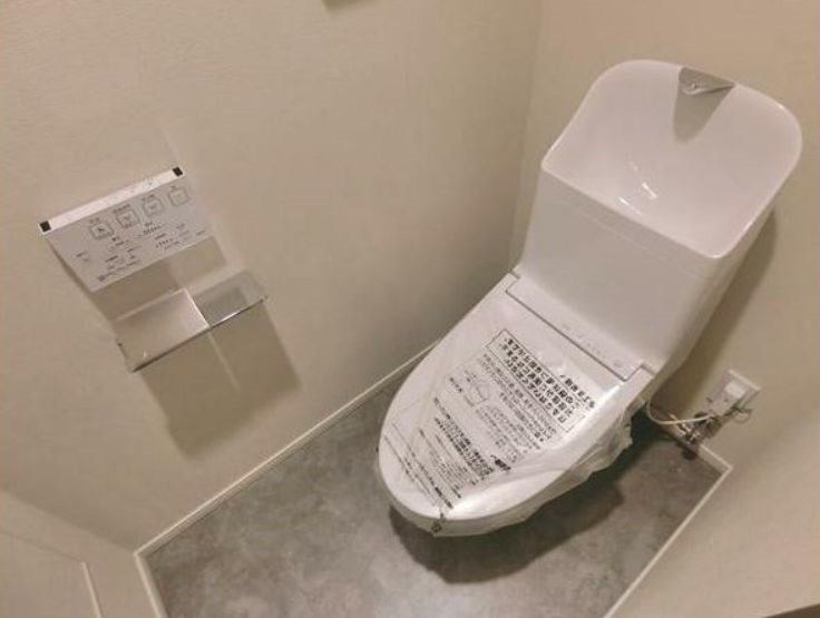 トイレ　別号室参考写真