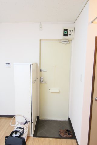 クレスト橘の玄関写真