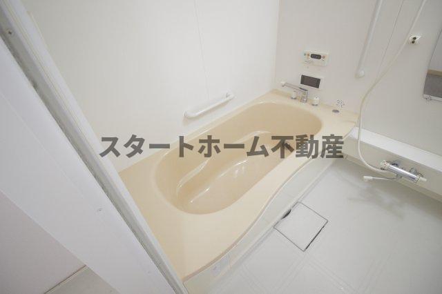 バス・シャワールーム　ゆったり過ごせるお風呂です
