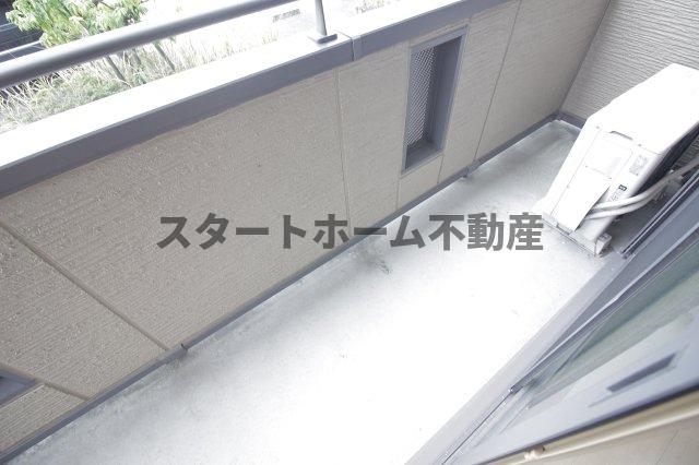 バルコニー　陽当たり良好なバルコニーです