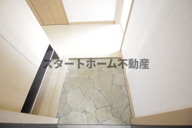 玄関　収納もある玄関です