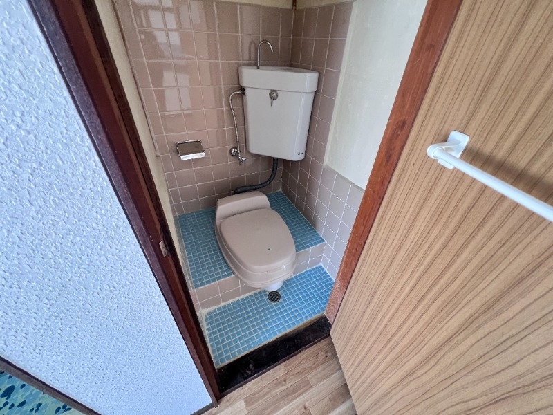 北区鈴蘭台東町アパートのトイレ写真
