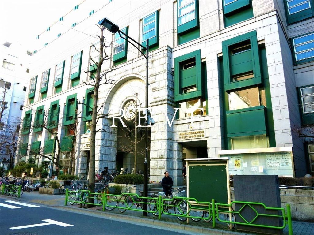 図書館　中央区立日本橋図書館（図書館）まで1130m