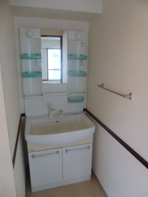 洗面設備　別のお部屋の参考写真です