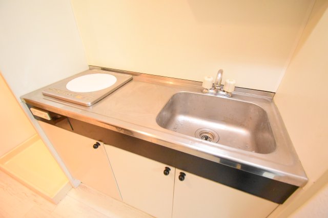 キッチン　同物件別部屋参考写真です。