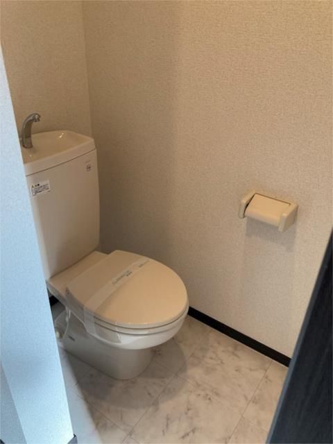 トイレ　別号室参考写真