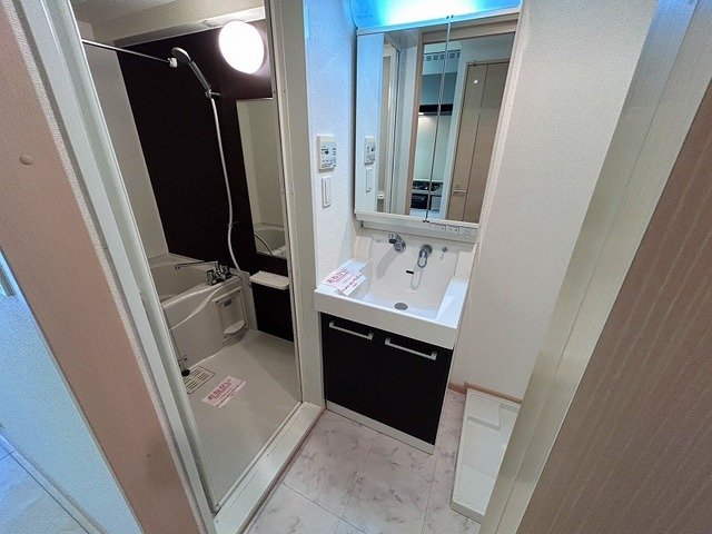 ルイシャトレ鏡の内装写真